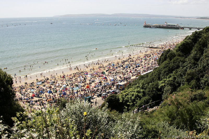  A8V7163 Busy Bournemouth Beach